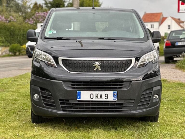Peugeot Expert 1.5HDI 120CV COMBI - Image 02 (August 6, 2026)