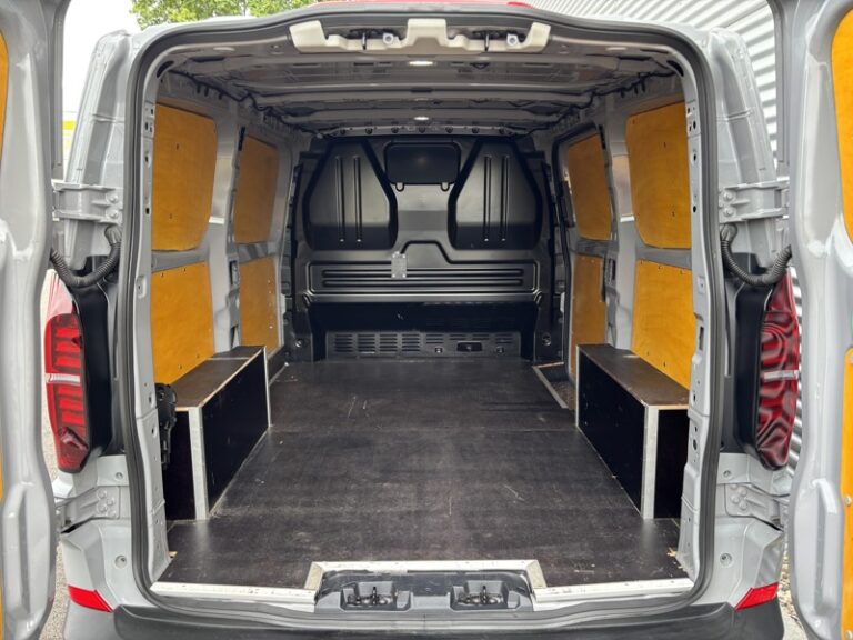 Volkswagen Transporter T7 2.0 TDI 150ch Business 29 990€ HT - Image 07 (August 6, 2026)