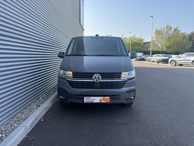 Volkswagen Transporter T6.1 2.0L 150 ch DGS7 Business plus 28 325€ HT - Image 02 (August 6, 2026)