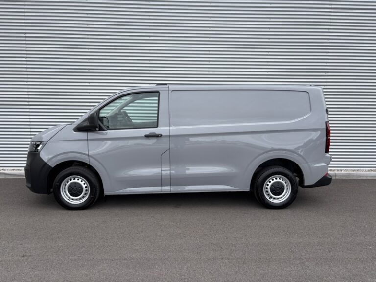Volkswagen Transporter T7 2.0 TDI 150ch Business 29 990€ HT - Image 03 (August 6, 2026)