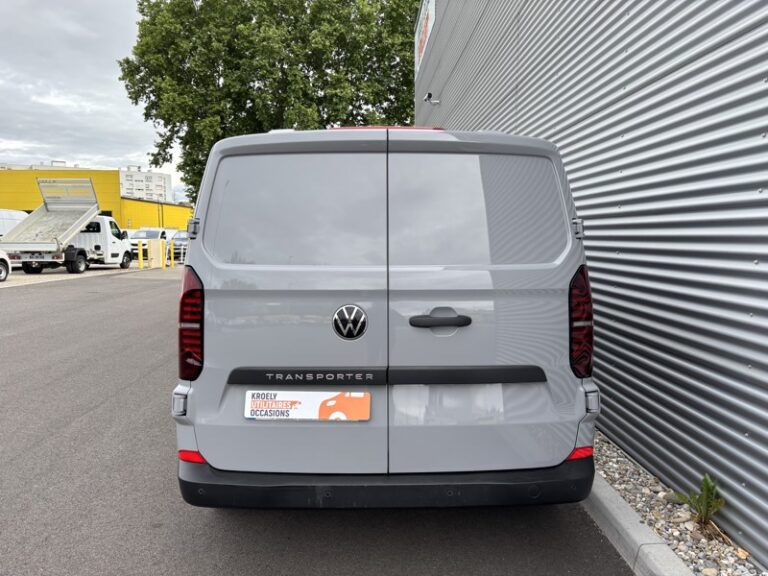 Volkswagen Transporter T7 2.0 TDI 150ch Business 29 990€ HT - Image 05 (August 6, 2026)