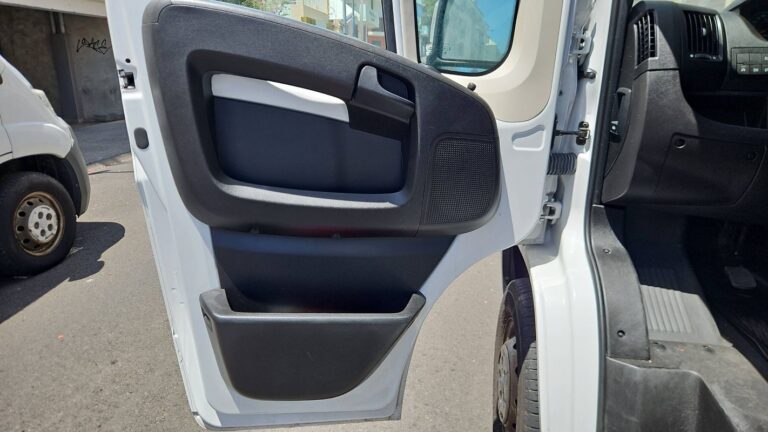 Citroën Jumper VU 2.2 BlueHDi 120 Premium - Image 33 (August 8, 2026)