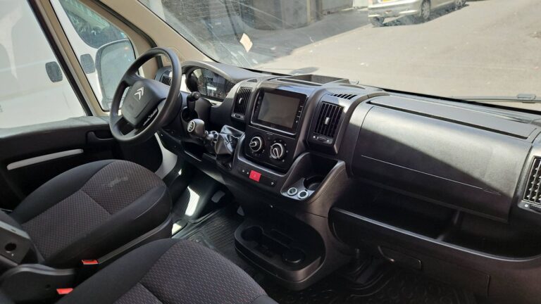 Citroën Jumper VU 2.2 BlueHDi 120 Premium - Image 38 (August 8, 2026)