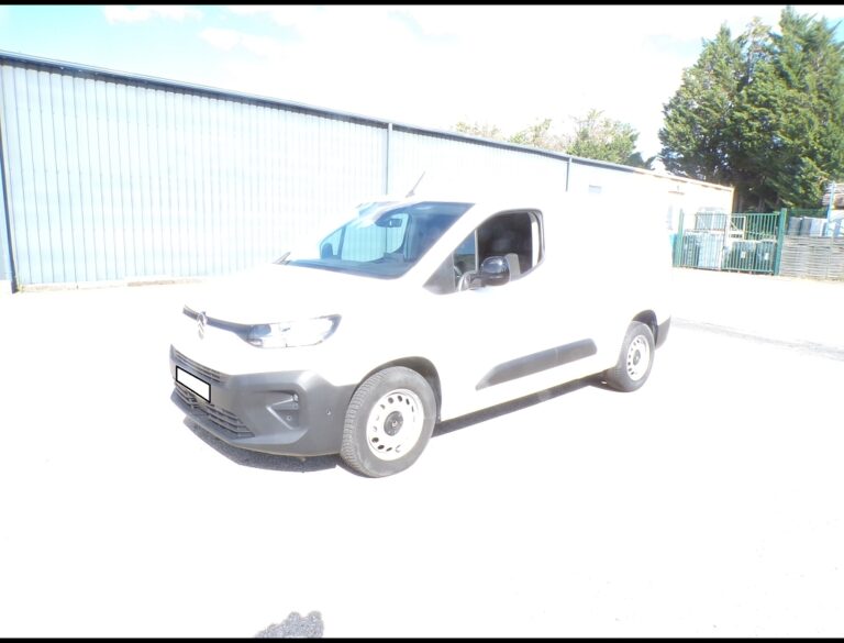 Citroën Berlingo XL BHDI 100 BVM - Image 01 (August 7, 2026)