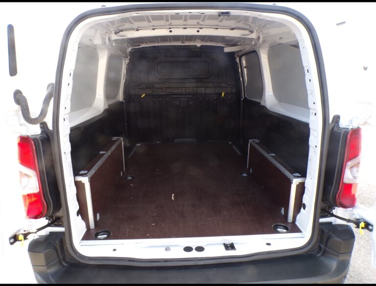 Citroën Berlingo XL BHDI 100 BVM - Image 08 (August 7, 2026)
