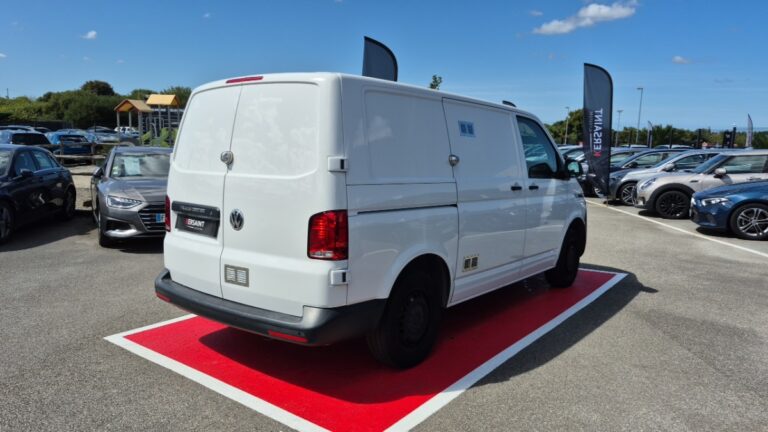Volkswagen Transporter 6.1 VAN 2.0 TDI 110 BVM5 BUSINESS - Image 05 (August 7, 2026)