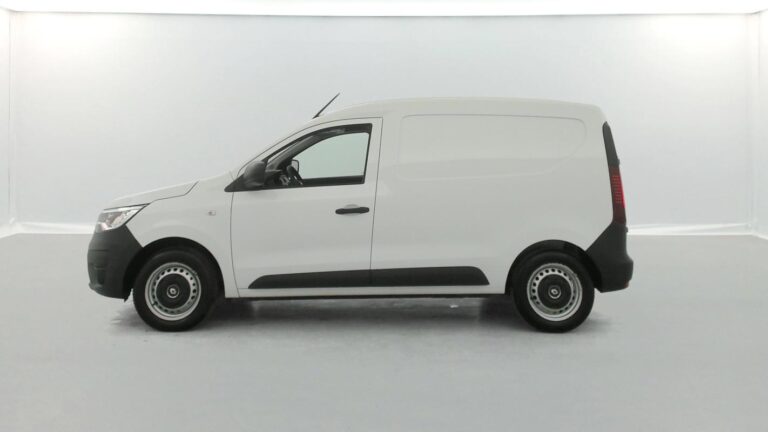 Renault Express Van BLUE DCI 75 22 CONFORT 5p - Image 02 (August 7, 2026)