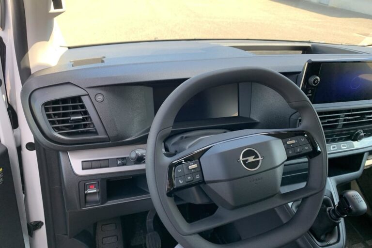 Opel Vivaro Cabine Approfondie CA FIXE DIESEL 150 CH XL MANUELLE - Image 13 (August 7, 2026)