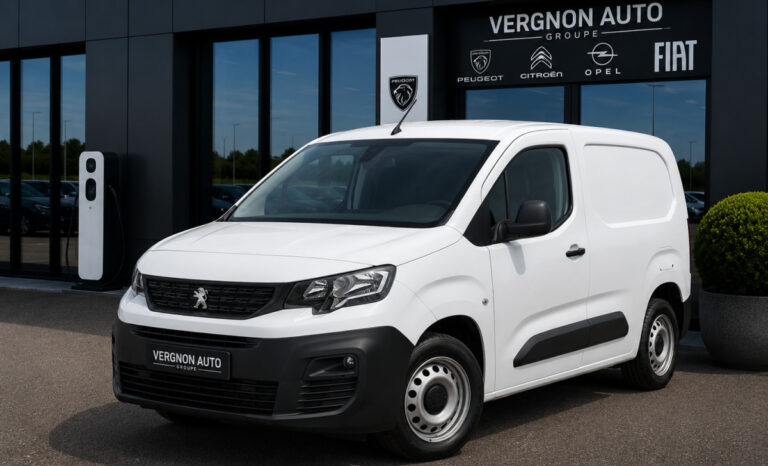 Peugeot Partner III Taille M Asphalt Connect 650kg HDI 100 - Image 01 (August 8, 2026)