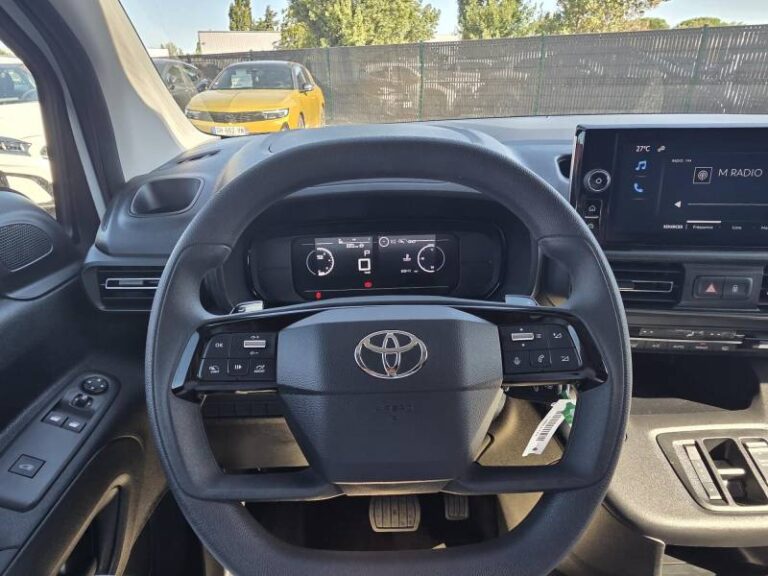 Toyota Proace City MEDIUM 1.5L 130 D-4D BVA START - Image 08 (August 8, 2026)