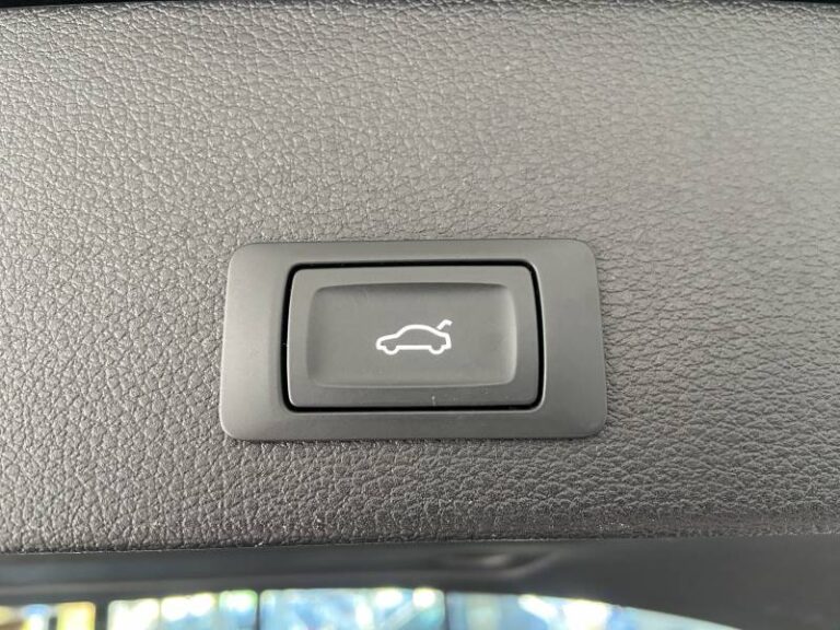 Audi Q2 35 TFSI 150 S tronic 7 S line - Image 05 (August 8, 2026)