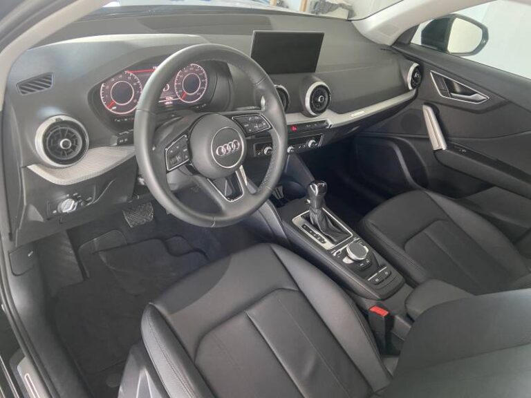 Audi Q2 35 TFSI 150 S tronic 7 S line - Image 07 (August 8, 2026)