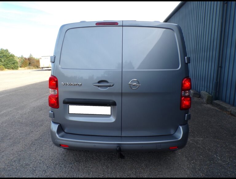 Opel Vivaro 2.0 BHDI – 180CV PACK BUSINESS - Image 04 (August 9, 2026)