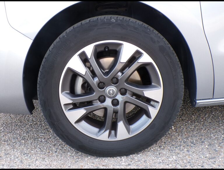 Opel Vivaro 2.0 BHDI – 180CV PACK BUSINESS - Image 08 (August 9, 2026)