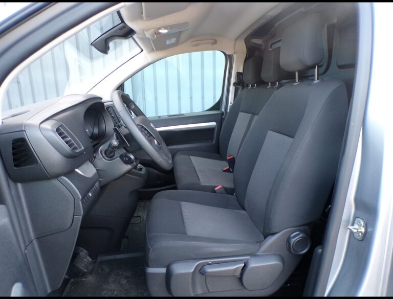 Opel Vivaro 2.0 BHDI – 180CV PACK BUSINESS - Image 09 (August 9, 2026)