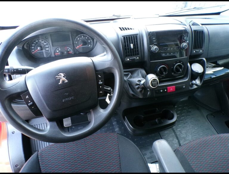 Peugeot Boxer BHDI 120 BVM - Image 09 (August 9, 2026)