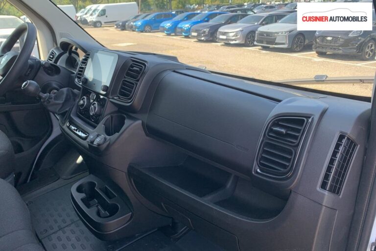 Opel Movano FOURGON DIESEL 140 CH 3.5T MANUELLE START - Image 12 (August 9, 2026)