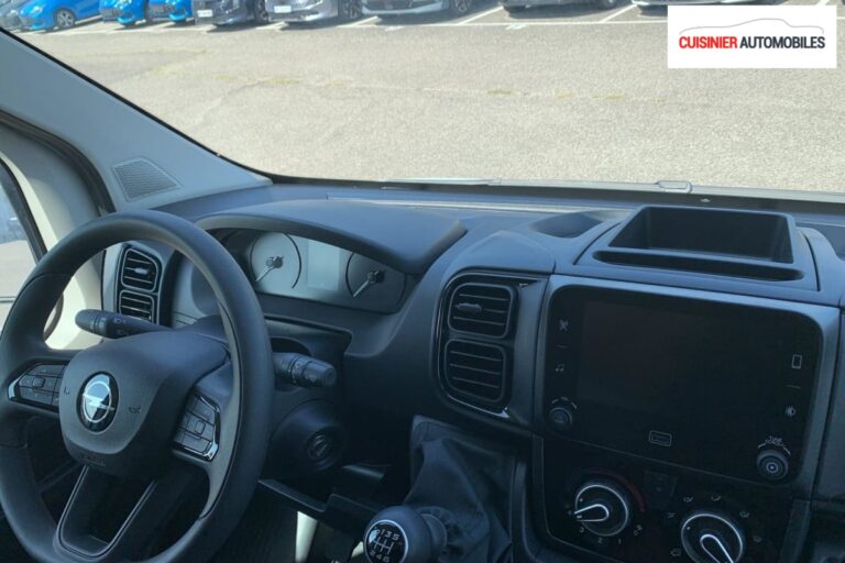 Opel Movano FOURGON DIESEL 140 CH 3.5T MANUELLE START - Image 13 (August 9, 2026)