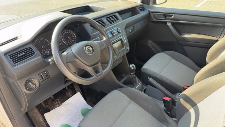 Volkswagen Caddy 2.0 TDI 122 4Motion Business - Image 08 (August 9, 2026)