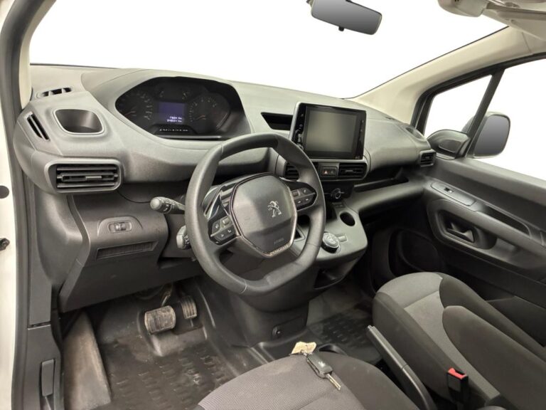 Peugeot Partner CABINE APPROFONDIE CA BLUEHDI 130 S&S EAT8 - Image 11 (August 10, 2026)