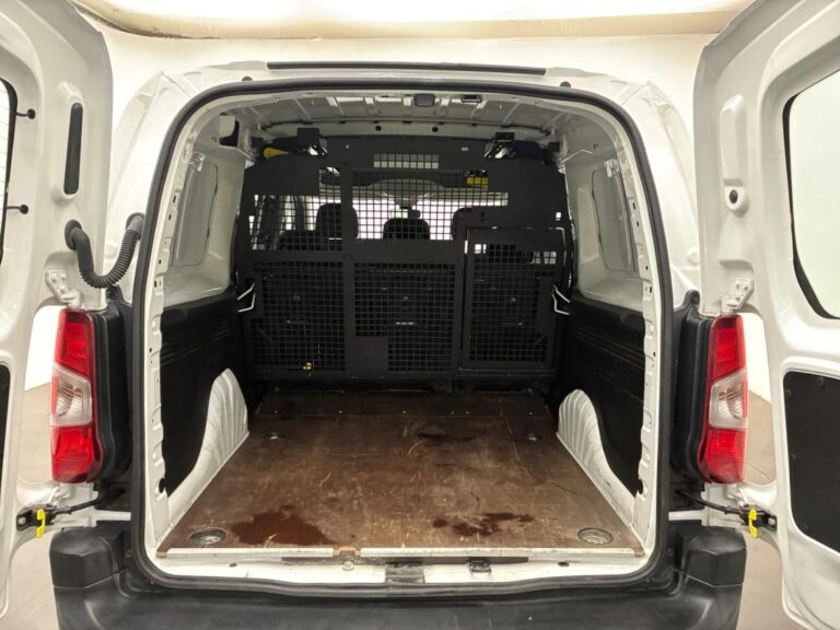 Peugeot Partner CABINE APPROFONDIE CA BLUEHDI 130 S&S EAT8 - Image 15 (August 10, 2026)