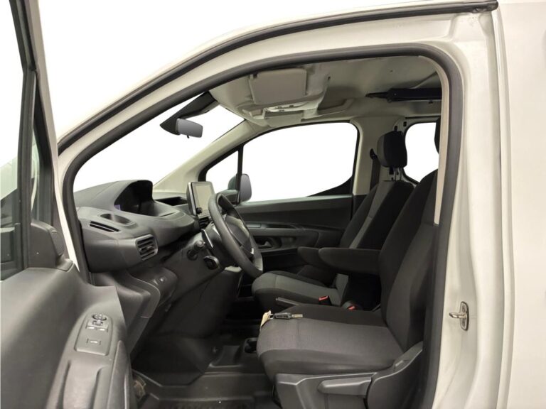 Peugeot Partner CABINE APPROFONDIE CA BLUEHDI 130 S&S EAT8 - Image 09 (August 10, 2026)