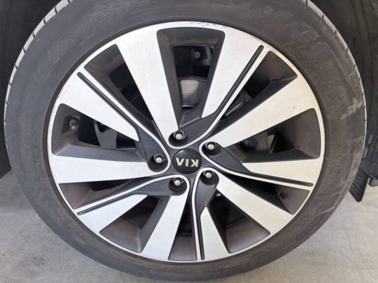 Kia Sportage 1.7 CRDi 115 ISG 4×2 Premium - Image 08 (August 11, 2026)