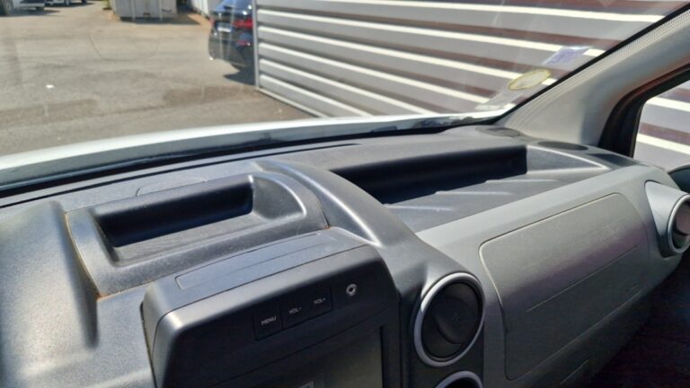Peugeot Partner CABINE APPROFONDIE 1.6 BLUEHDI 100 4X4 DANGEL - Image 19 (August 11, 2026)
