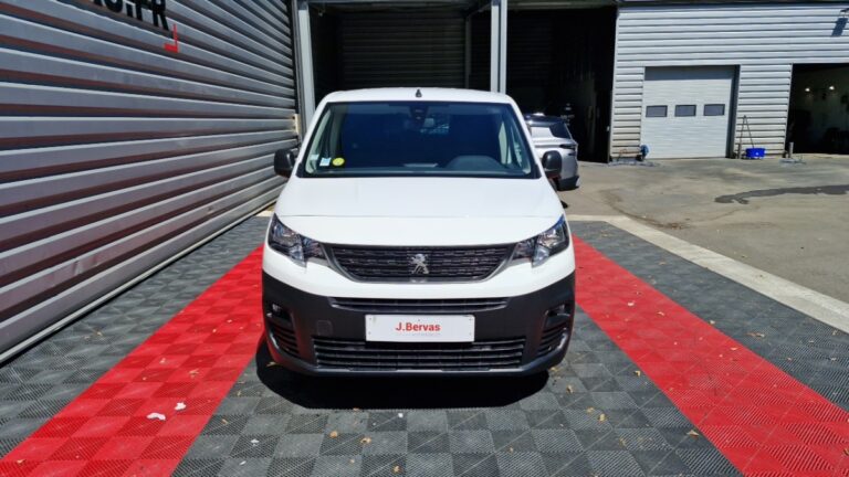 Peugeot Partner FOURGON STANDARD 650 KG BLUEHDI 75 BVM5 PREMIUM - Image 02 (August 11, 2026)