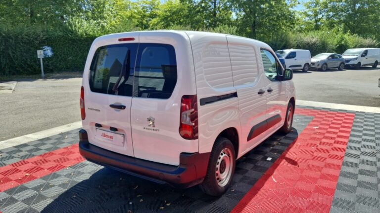 Peugeot Partner FOURGON STANDARD 650 KG BLUEHDI 75 BVM5 PREMIUM - Image 04 (August 11, 2026)