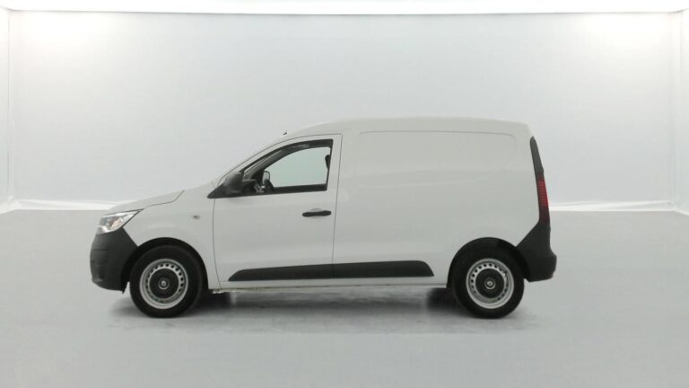 Renault Express Van BLUE DCI 95 – 22 CONFORT - Image 02 (August 11, 2026)