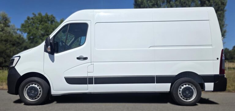 Renault Master 2° Main 2.3 B dci 135cv Grand Confort - Image 02 (August 11, 2026)