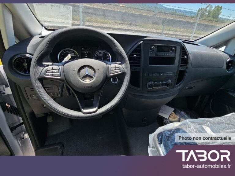 Mercedes Vito eVito 112 Van L2 60kWh Clim 3pl - Image 03 (August 11, 2026)