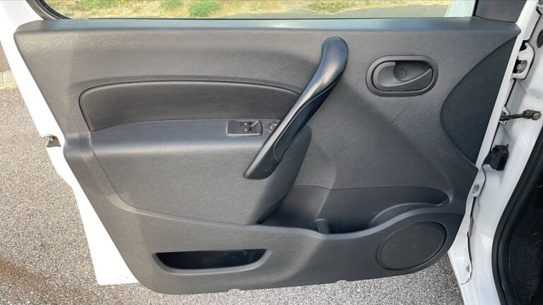 Renault Kangoo Express Fourgon 1.5 Blue dCi 115 Business - Image 07 (August 11, 2026)