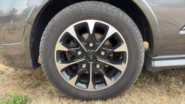 Ford Transit Custom Fourgon VU 2.0 TDCi EcoBlue 185 Sport - Image 18 (August 11, 2026)