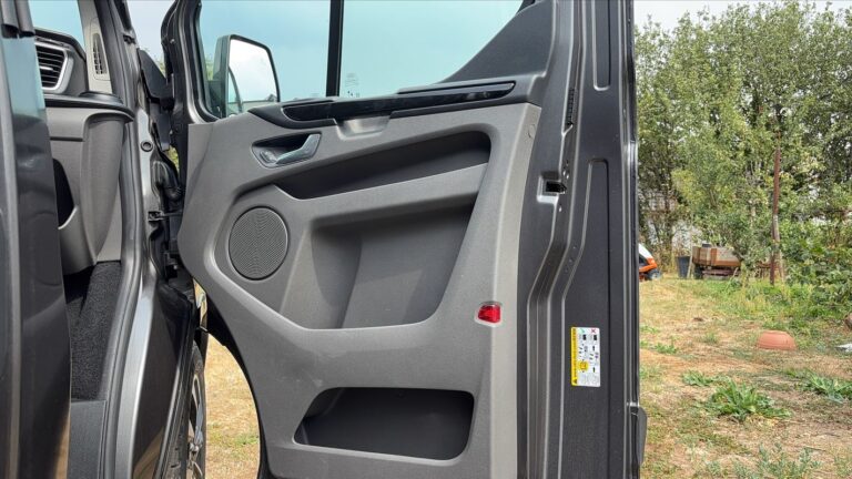 Ford Transit Custom Fourgon VU 2.0 TDCi EcoBlue 185 Sport - Image 07 (August 11, 2026)