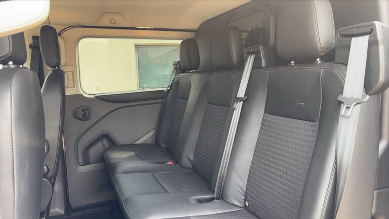 Ford Transit Custom Fourgon VU 2.0 TDCi EcoBlue 185 Sport - Image 09 (August 11, 2026)
