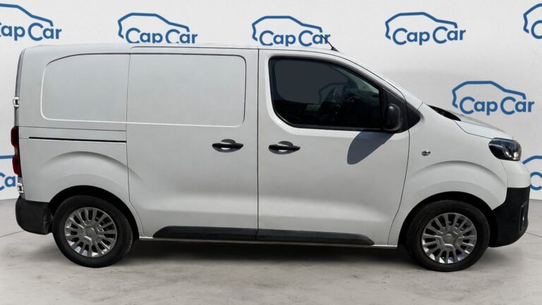 Toyota PROACE 1.5 D-4D 120 Dynamic – 3 places - Image 04 (August 11, 2026)