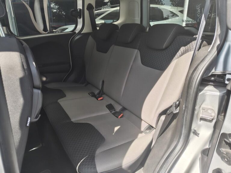 Ford transit courier 1.5 TDCI 95ch 5 PLACES - Image 08 (August 28, 2026)