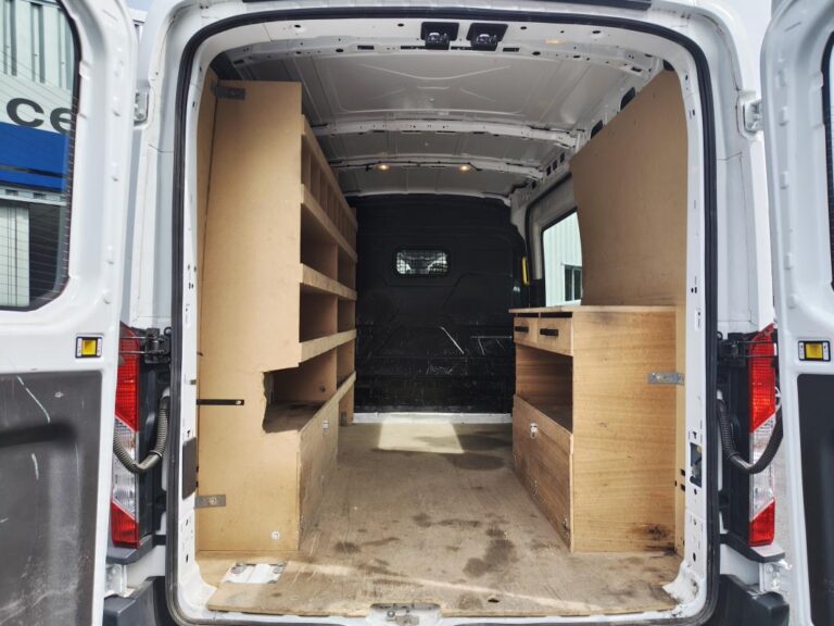 Ford Transit 2T 2.0 TDCI 130 ch BVA - Image 07 (August 28, 2026)
