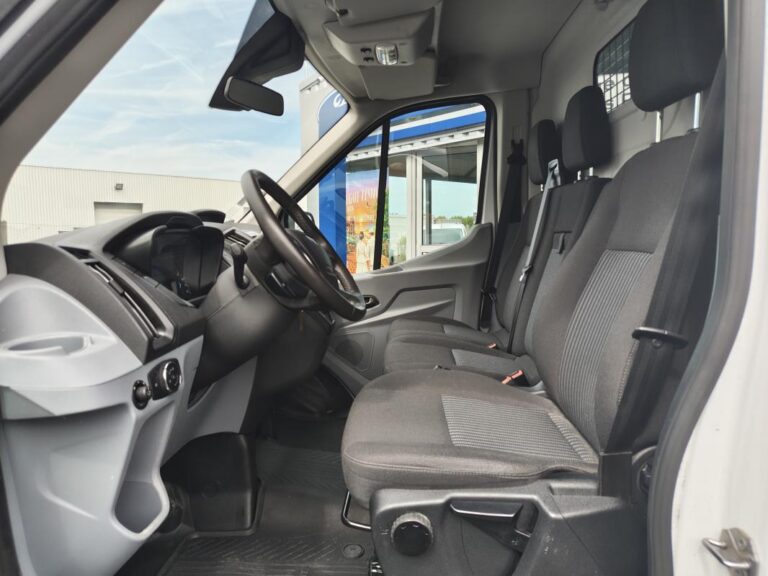 Ford Transit 2T 2.0 TDCI 130 ch BVA - Image 09 (August 28, 2026)