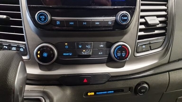 Ford Transit Custom 300 2.0 ECOBLUE 130 SS BVA TREND - Image 14 (August 28, 2026)