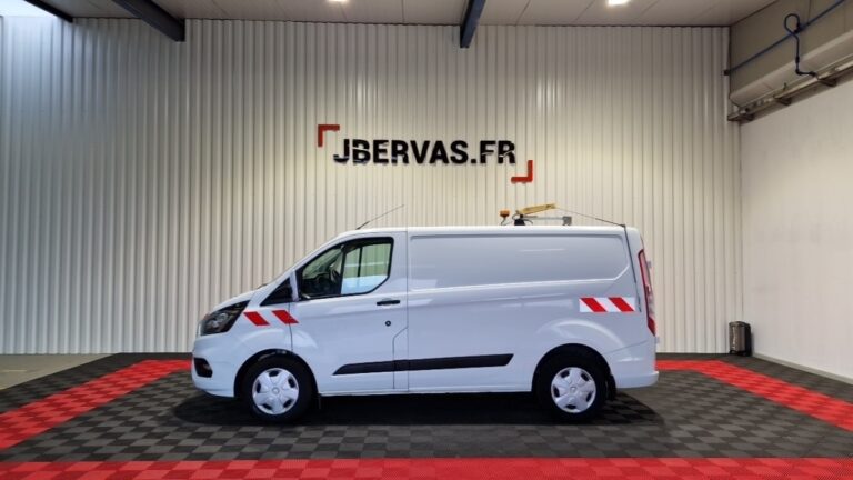 Ford Transit Custom 300 2.0 ECOBLUE 130 SS BVA TREND - Image 02 (August 28, 2026)