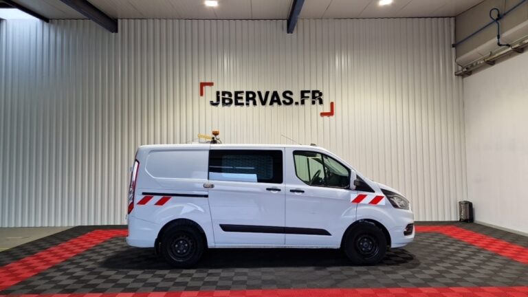 Ford Transit Custom 300 2.0 ECOBLUE 130 SS BVA TREND - Image 08 (August 28, 2026)