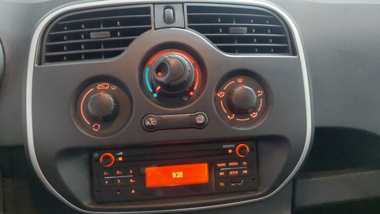 Renault Kangoo Express BLUE DCI 95 GRAND CONFORT - Image 11 (August 28, 2026)