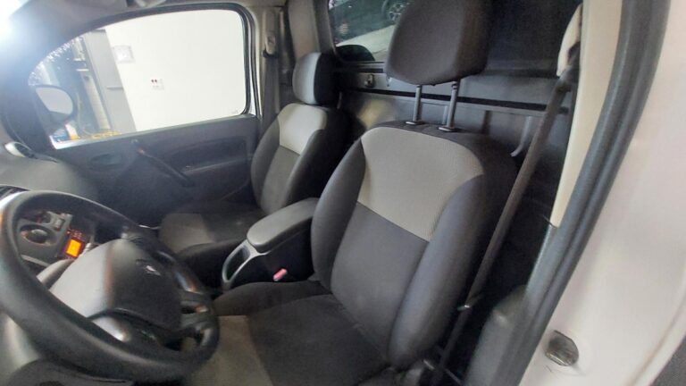 Renault Kangoo Express BLUE DCI 95 GRAND CONFORT - Image 09 (August 28, 2026)