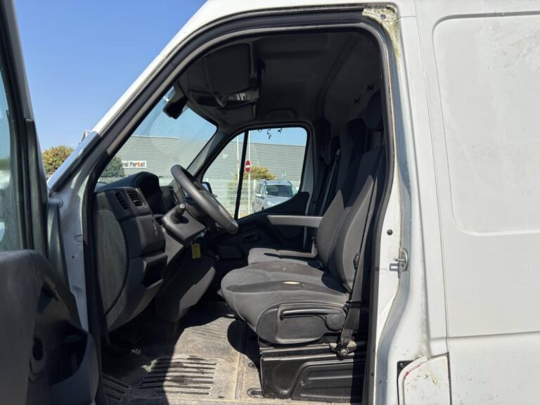 Renault Master 2.3 136 13325€ HT - Image 07 (August 28, 2026)