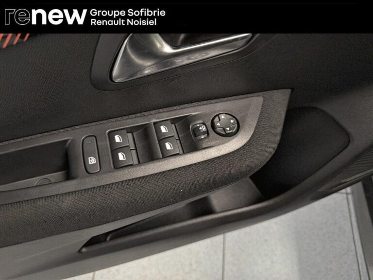 Peugeot 208 BUSINESS R PURETECH 100 S&S BVM6 Active Business - Image 12 (August 28, 2026)