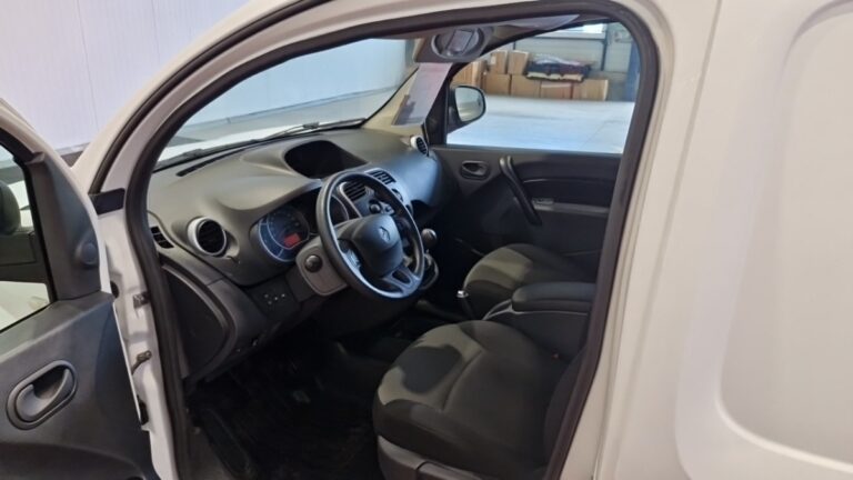Renault Kangoo Express BLUE DCI 95 GRAND CONFORT - Image 12 (September 1, 2026)