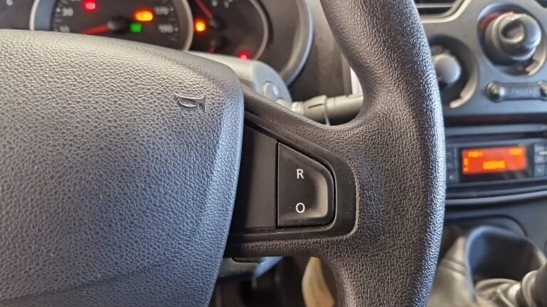 Renault Kangoo Express BLUE DCI 95 GRAND CONFORT - Image 18 (September 1, 2026)